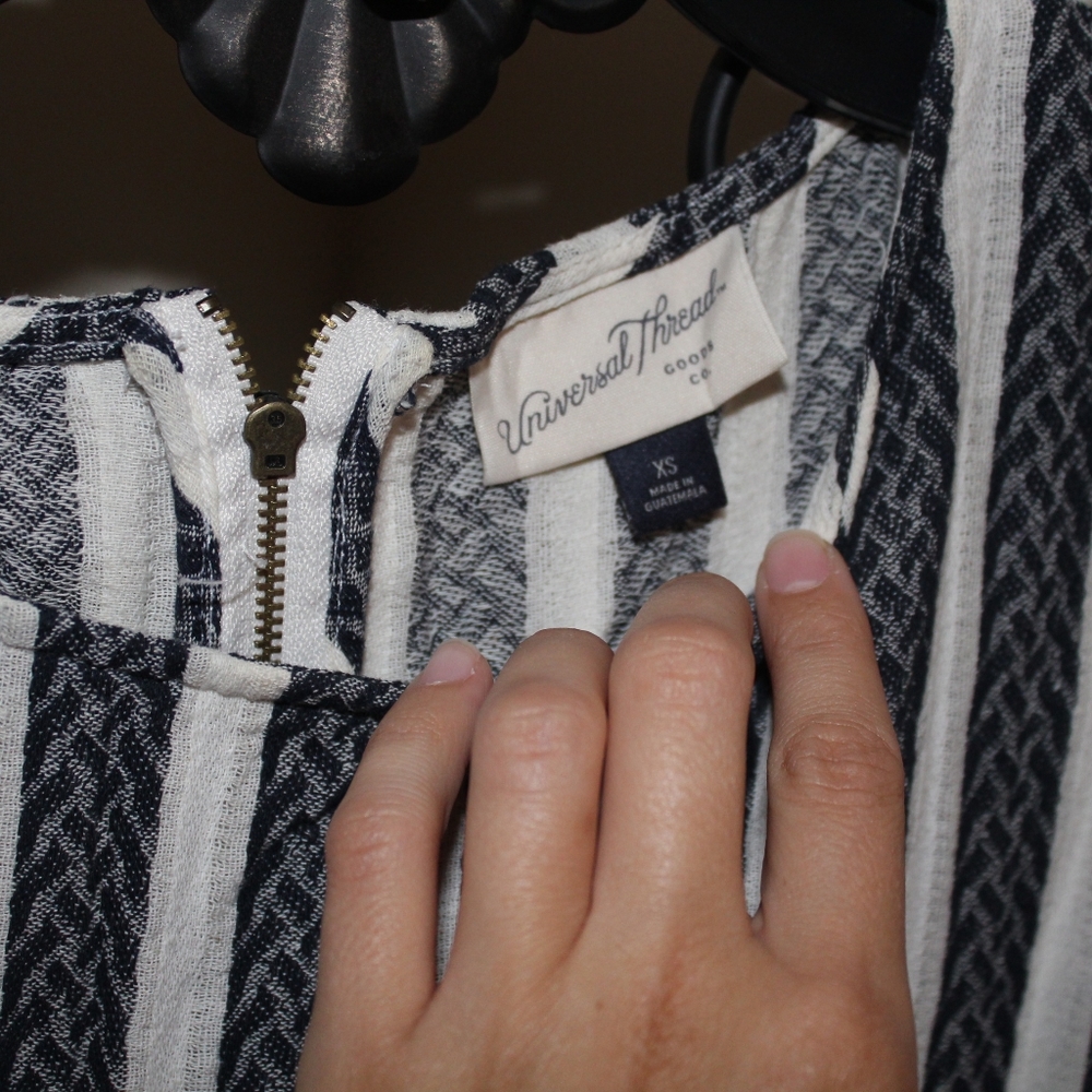 Universal Thread Romper - Picture 4 of 6